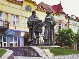 Пам’ятники Кирилу і Мефодію в Україні